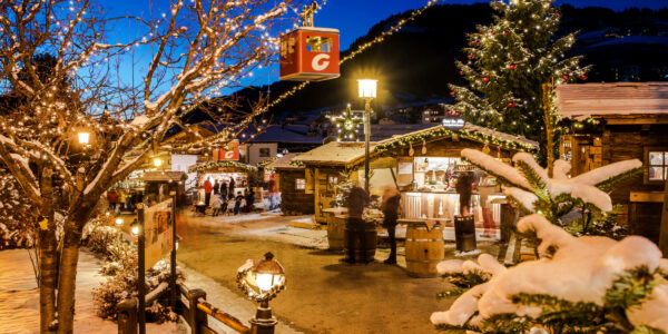 Fiaba nel cuore delle Dolomiti. Melodie d’Avvento in VAL GARDENA. Carillon, Presepi e mercatini